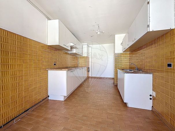 A louer APPARTEMENT T3 80 M2  PERPIGNAN