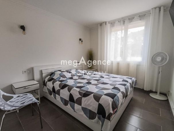 A louer APPARTEMENT T3 55 M2 BORD DE MER SAINT RAPHAEL