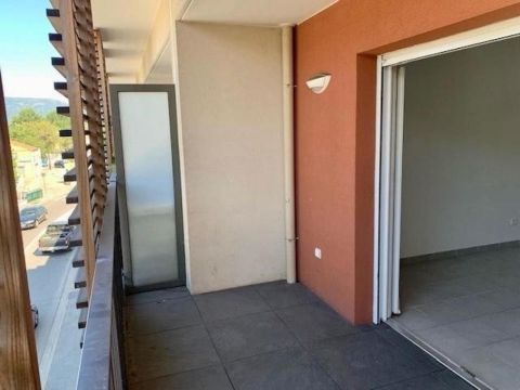 A louer APPARTEMENT T2 37 M2 TERRASSE BORD DE MER COGOLIN