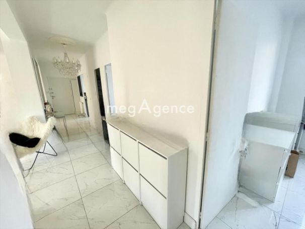 A louer APPARTEMENT T5 97 M2 BORD DE MER TOULON