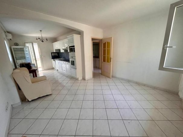 A louer APPARTEMENT T3 57 M2 TERRASSE BORD DE MER CAVALAIRE SUR MER