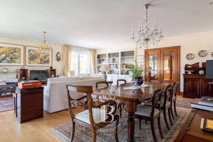 A vendre APPARTEMENT DE PRESTIGE  225 M2 TERRASSE VUE MER SAN SEBASTIáN