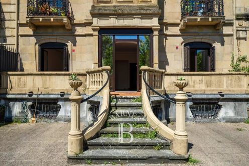 APPARTEMENT DUPLEX DE PRESTIGE  262 M2 TERRASSE BORD DE MER SAN SEBASTIáN