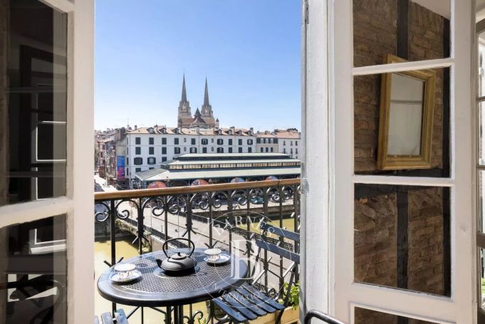 A louer APPARTEMENT T2 70 M2  BAYONNE