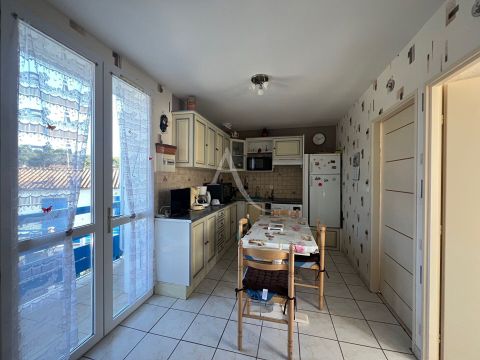 A louer APPARTEMENT T3 29 M2 BORD DE MER LONGEVILLE SUR MER