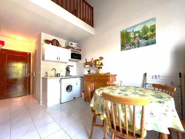 A vendre STUDIO DUPLEX  29 M2 BORD DE MER VILLENEUVE LOUBET