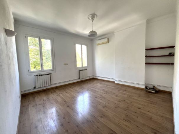A louer APPARTEMENT T3 64 M2  MARSEILLE 4EME