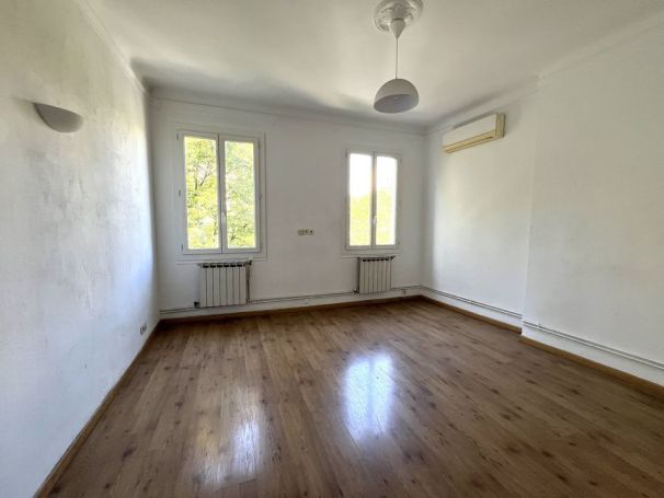 A louer APPARTEMENT T3 64 M2  MARSEILLE 4EME
