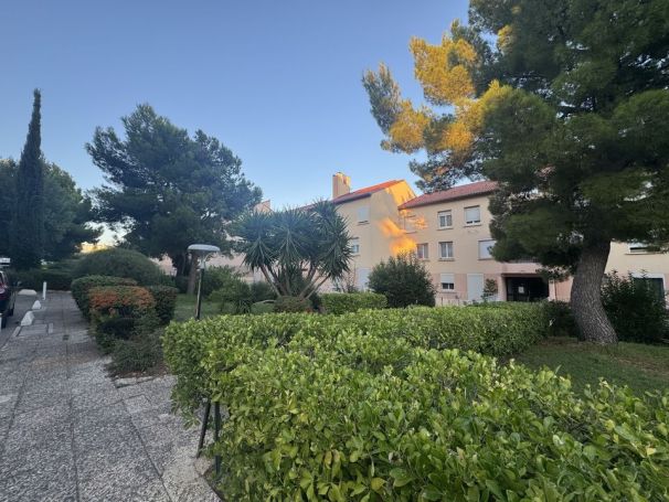 A louer APPARTEMENT T4 85 M2  MARSEILLE 13EME