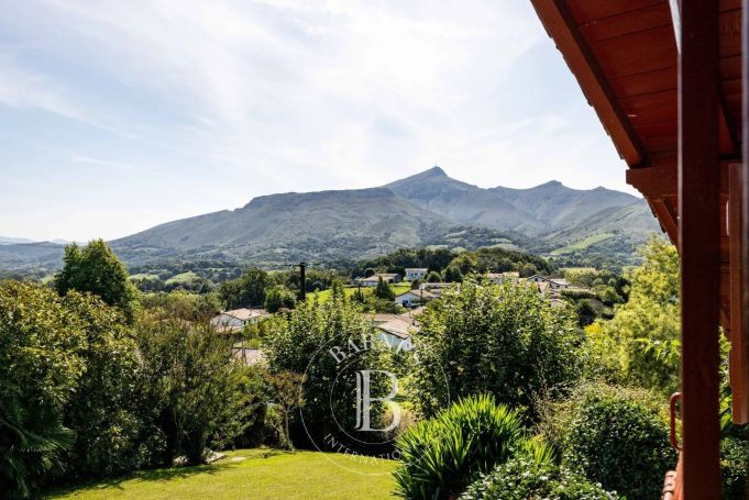 A vendre MAISON BASQUE 250 M² URRUGNE
