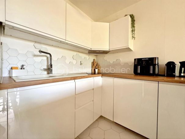 A louer APPARTEMENT NEUF T2 43 M2 TERRASSE  NIMES