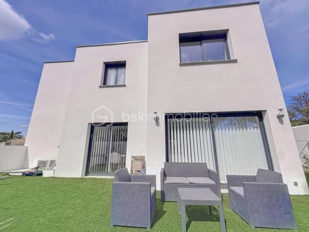 A louer MAISON  CONTEMPORAINE  SAINT GEORGES D ORQUES