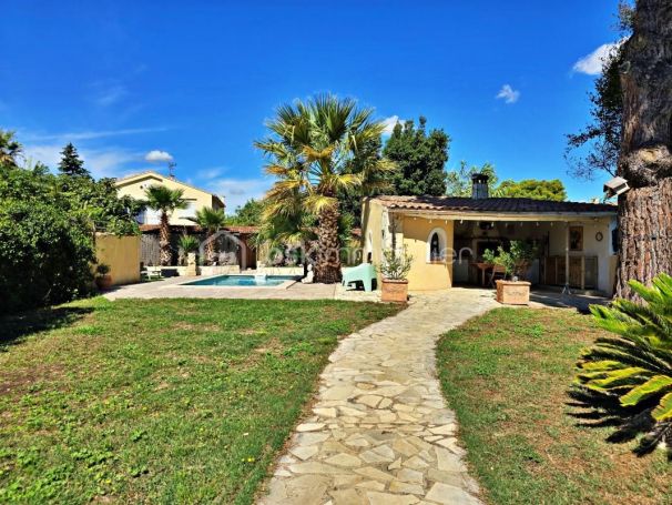 A louer MAISON  5 PIECES 120 M2 BORD DE MER PORT DE BOUC
