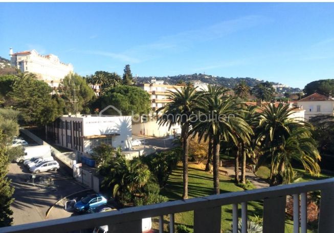 A louer APPARTEMENT T2 51 M2 TERRASSE BORD DE MER CANNES