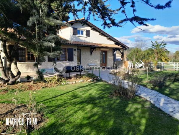 A louer LOFT  4 PIECES 148 M2  COUTRAS