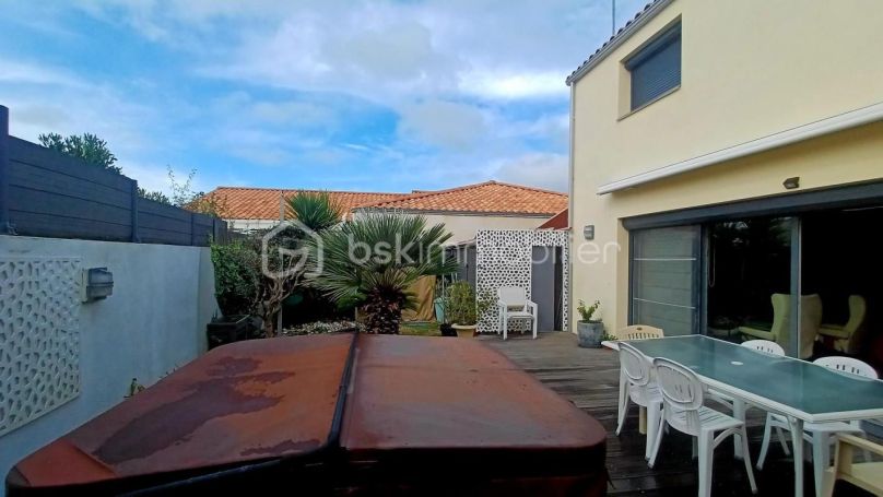 A louer MAISON  CONTEMPORAINE BORD DE MER LES SABLES D OLONNE