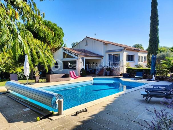 A vendre MAISON  6 PIECES 169 M2  LES AIRES