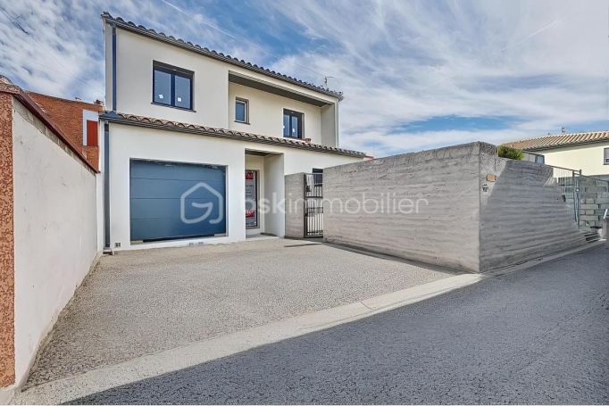 A louer MAISON  4 PIECES 110 M2  SAINT FELIU D AMONT