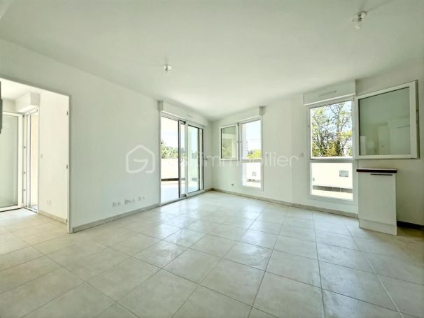 A louer APPARTEMENT NEUF T3 62 M2 TERRASSE  NIMES