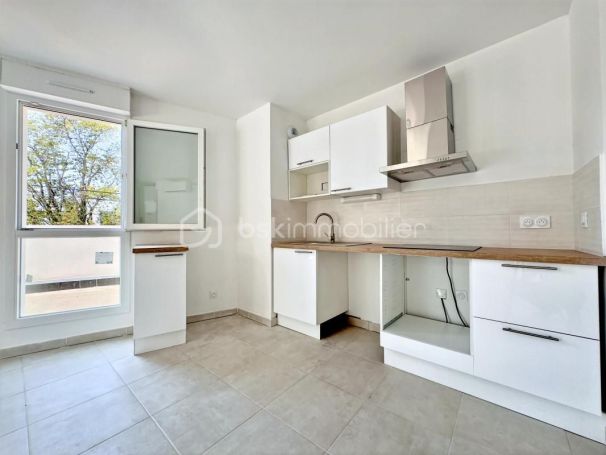 A louer APPARTEMENT NEUF T3 62 M2 TERRASSE  NIMES