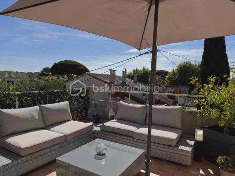 A louer APPARTEMENT T2 57 M2 TERRASSE BORD DE MER LA SEYNE SUR MER