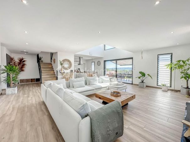 A louer MAISON  CONTEMPORAINE  COMBAILLAUX
