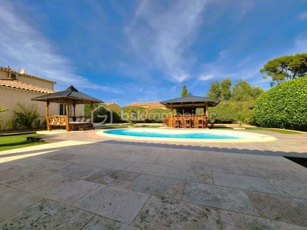 A vendre MAISON  5 PIECES 183 M2  PEZENAS