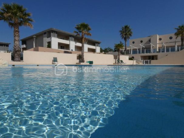 A louer APPARTEMENT T2 31 M2 TERRASSE BORD DE MER ROQUEBRUNE SUR ARGENS