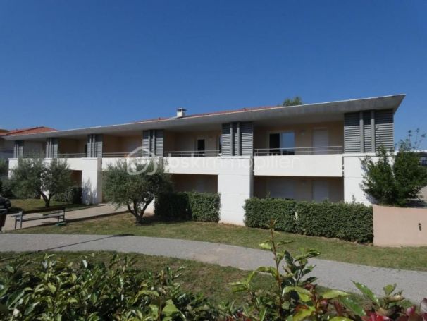 A louer APPARTEMENT T2 31 M2 TERRASSE BORD DE MER ROQUEBRUNE SUR ARGENS