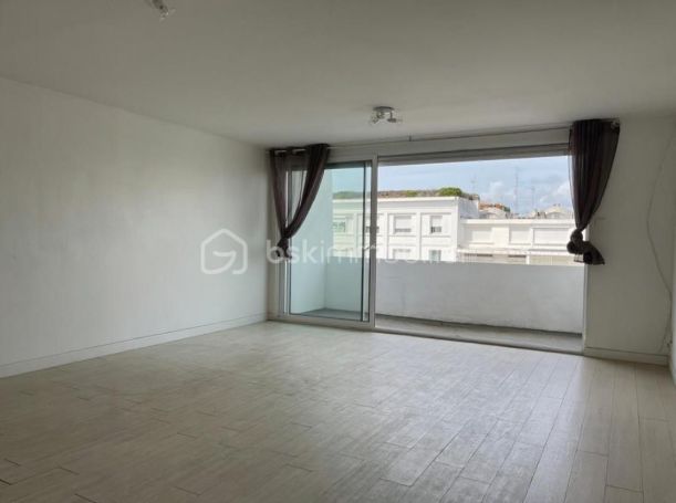 A louer APPARTEMENT T3 69 M2 BORD DE MER ROYAN