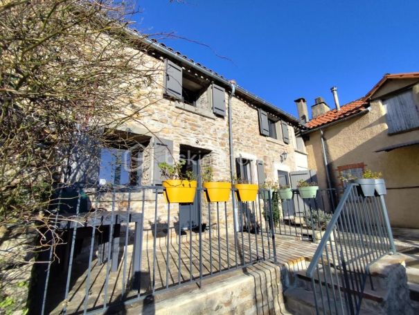 A louer MAISON  3 PIECES 74 M2  SAINT PONS DE THOMIERES
