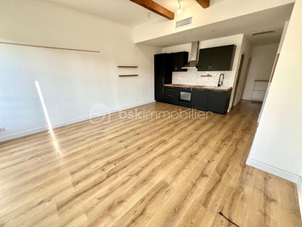 A louer APPARTEMENT T4 80 M2 BORD DE MER NICE