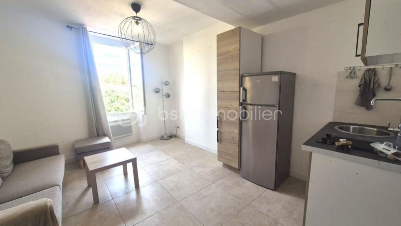A louer APPARTEMENT T2 30 M2 BORD DE MER LA SEYNE SUR MER