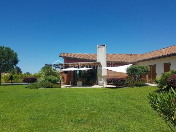 A louer MAISON  D'ARCHITECTE  RONTIGNON