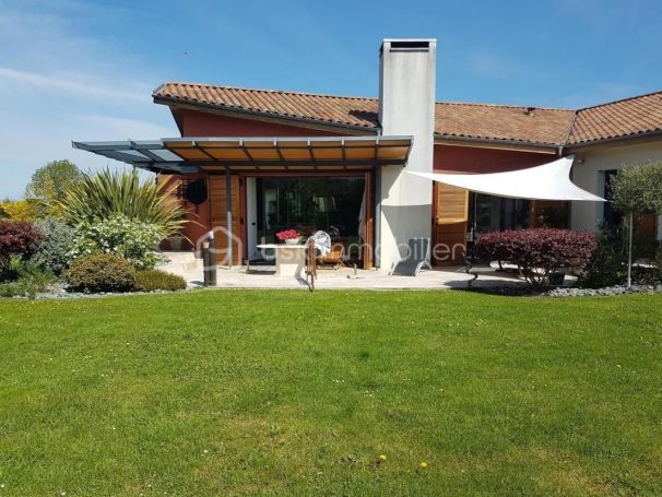 A louer MAISON  D'ARCHITECTE  RONTIGNON