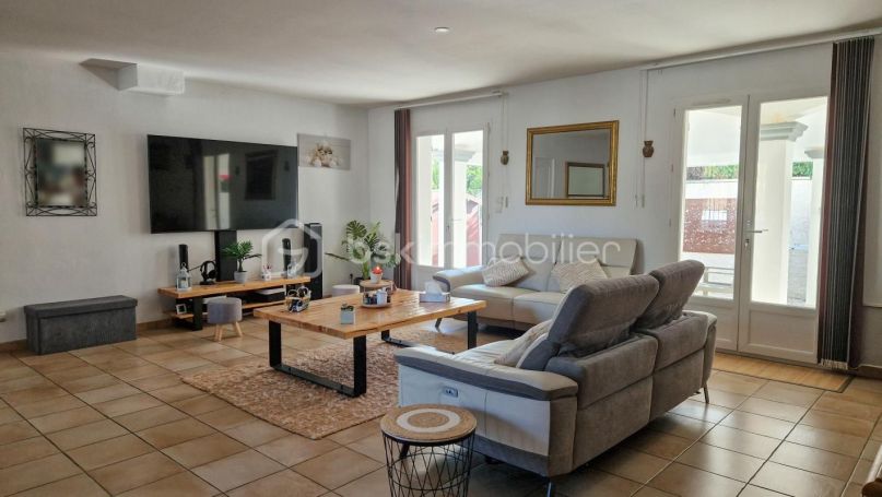 A louer MAISON  7 PIECES 155 M2 BORD DE MER SERIGNAN