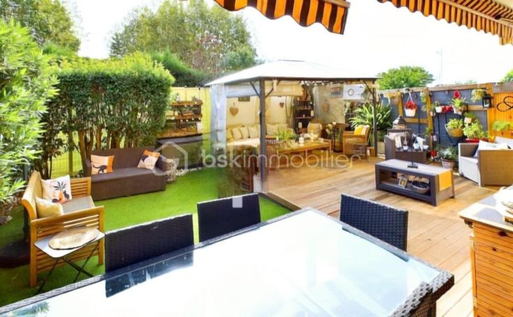 A louer APPARTEMENT T3 60 M2 BORD DE MER MANDELIEU LA NAPOULE