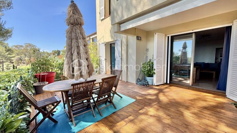 A louer APPARTEMENT DE PRESTIGE NEUF T3 80 M2 TERRASSE VUE MER VILLENEUVE LOUBET