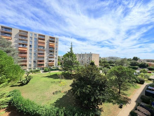 A louer APPARTEMENT T3 64 M2 TERRASSE BORD DE MER ANTIBES