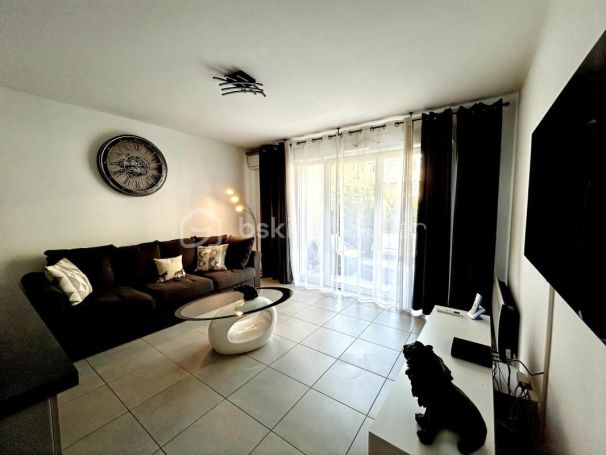 A louer APPARTEMENT T3 60 M2 TERRASSE  AUBAGNE