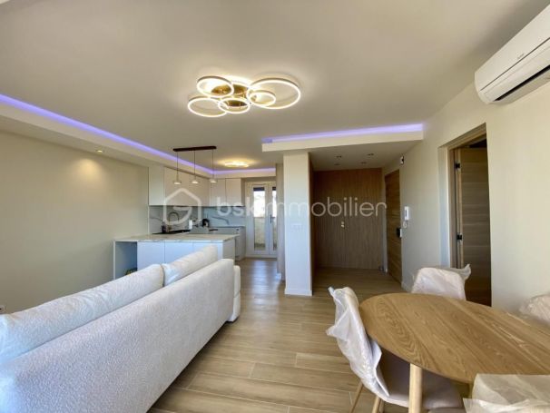 A louer APPARTEMENT T2 44 M2 TERRASSE BORD DE MER SIX FOURS LES PLAGES