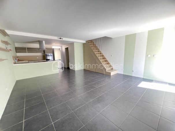 A louer MAISON  CONTEMPORAINE  BAGNOLS SUR CEZE