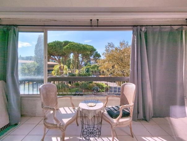 A louer APPARTEMENT T3 62 M2 BORD DE MER CANNES