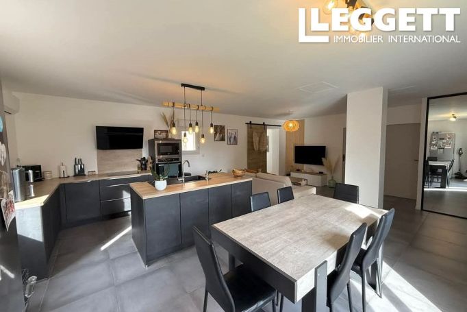 A vendre MAISON  6 PIECES 116 M2  CABRIERES