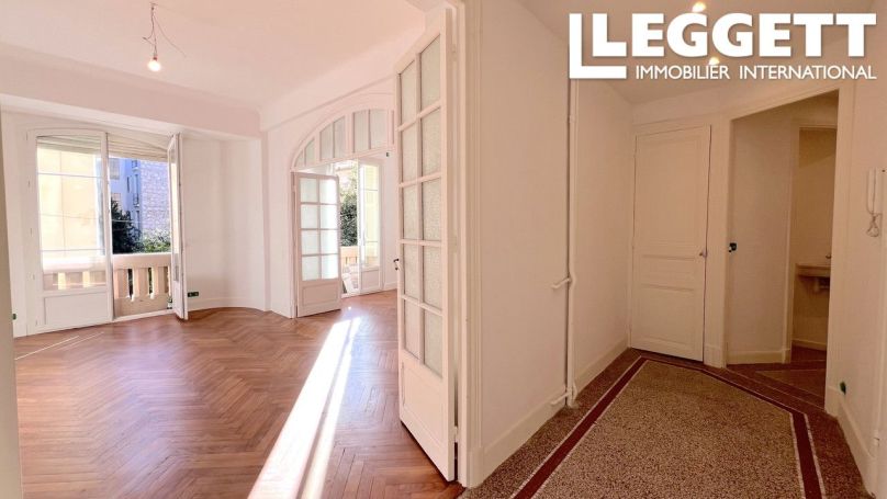 A louer APPARTEMENT T5 100 M2 BORD DE MER NICE