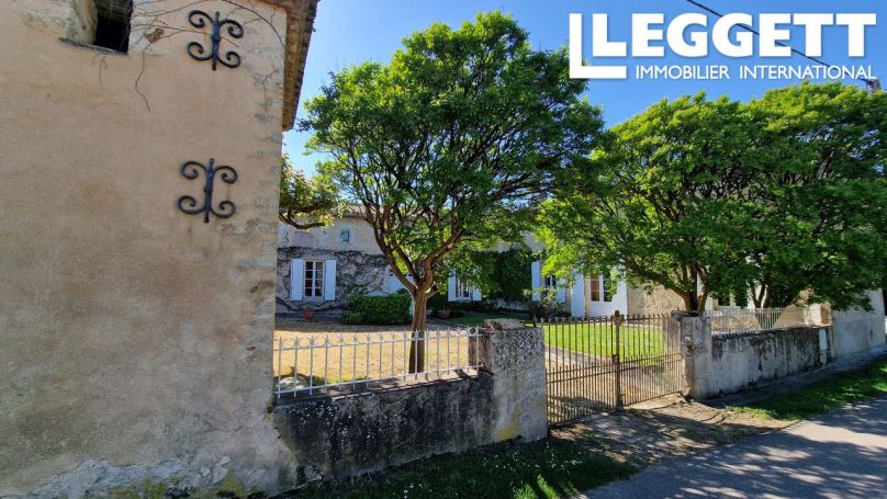 A louer MAISON  DE MAîTRE  LA REOLE