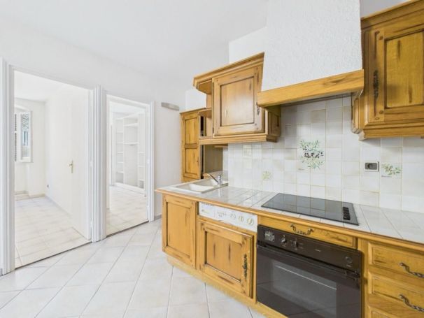A louer APPARTEMENT T3 62 M2 BORD DE MER AJACCIO