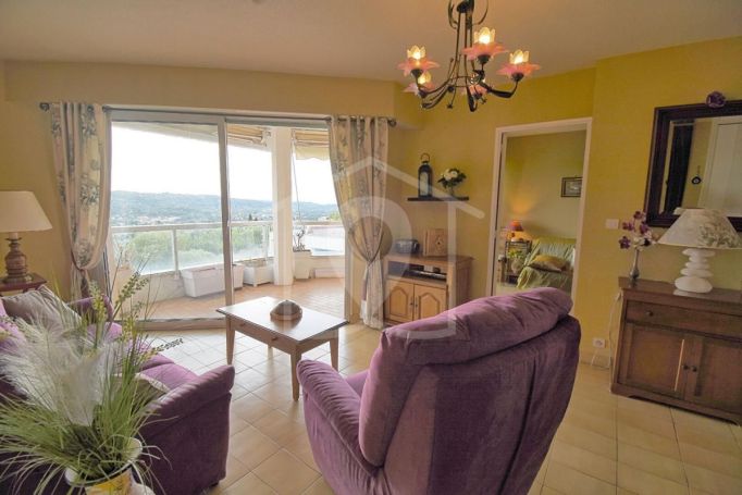 A louer APPARTEMENT T3 61 M2 VUE MER GRASSE