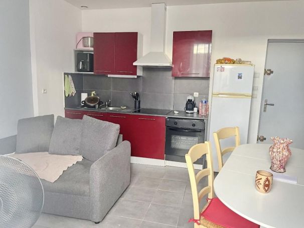 A louer APPARTEMENT T3 46 M2  PEZENAS