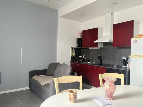 A louer APPARTEMENT T3 46 M2  PEZENAS